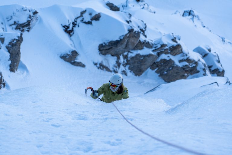 pic du midi cascade de glace escalade neige sport tourmalet