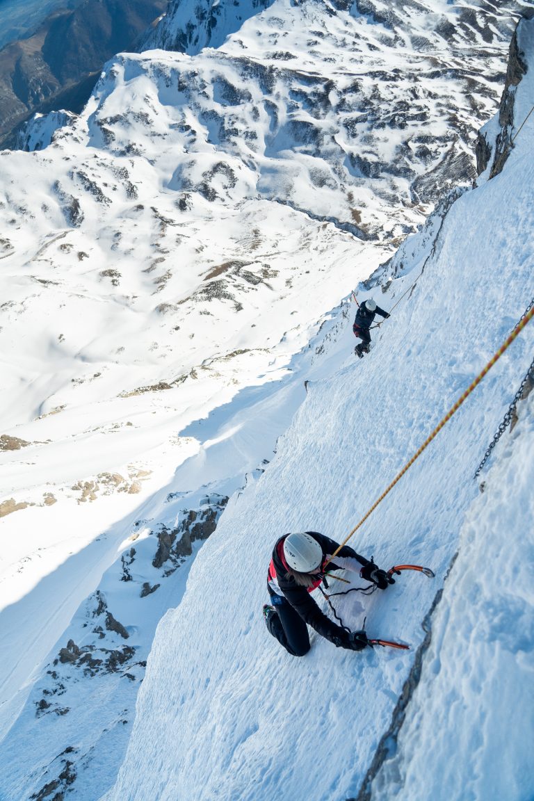 pic du midi cascade de glace escalade neige sport tourmalet