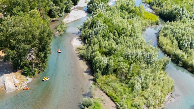 tom rafting kayak canoe eau vive torrent sport montagne vallée des gaves drone
